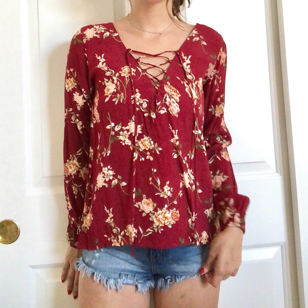 NEW, NEVER WORN ‼️ Forever 21 Floral Blouse